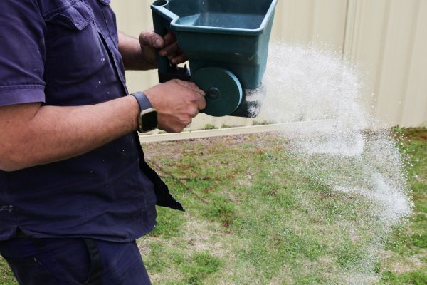 Lawn Care Application - Lawn Care Application San Marcos, Texas