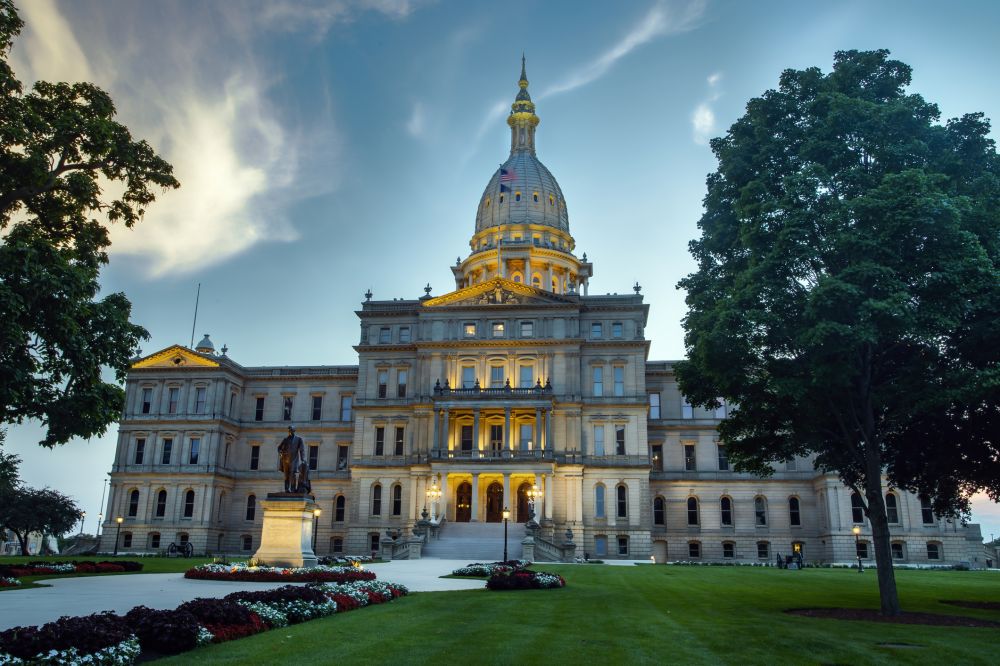 Government Facility Lawn Mowing Service - Government Facility Lawn Mowing Service Janesville, Wisconsin
